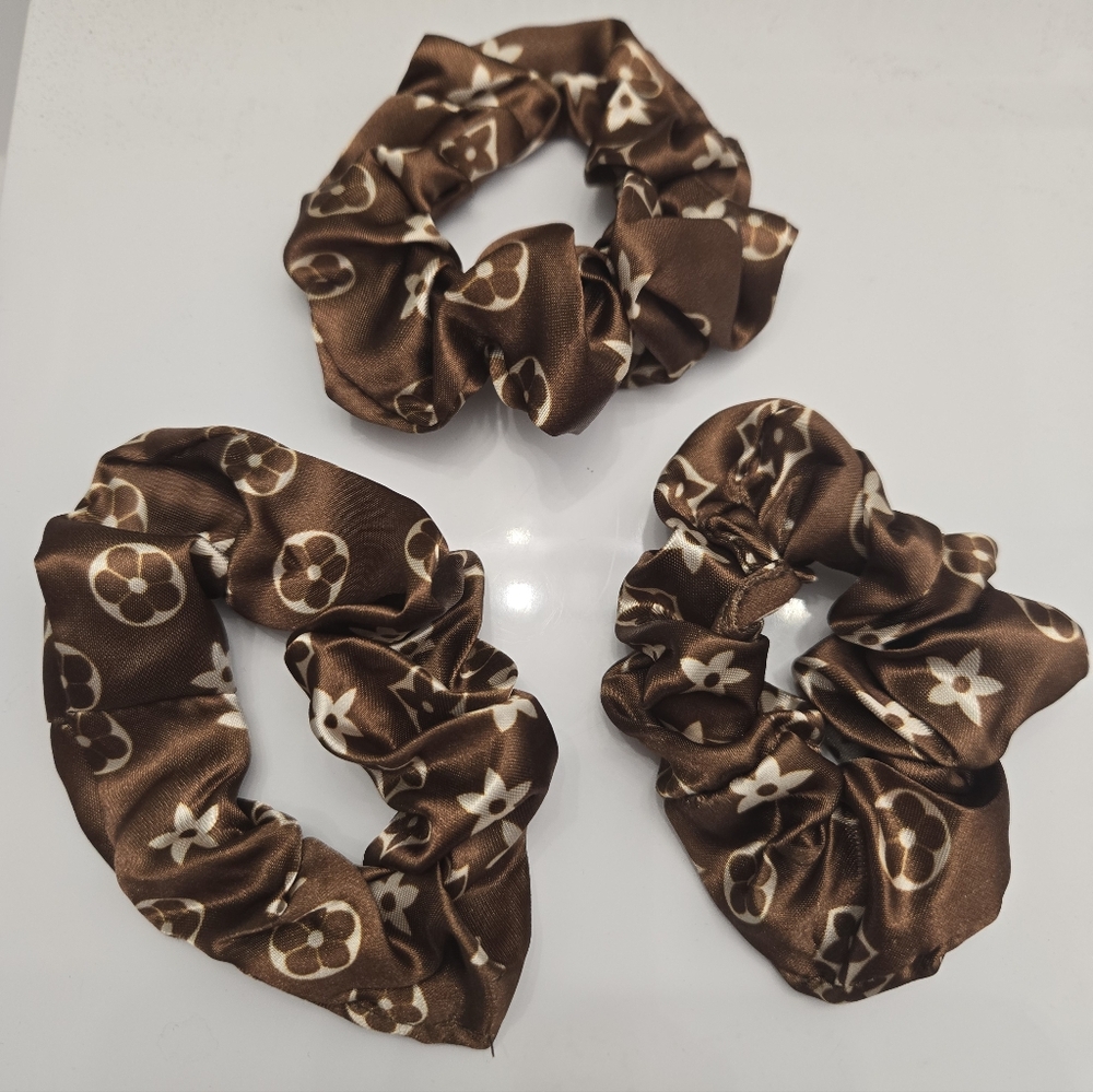 🔥LUX SCRUNCHIES🔥 - Picture 3 of 3